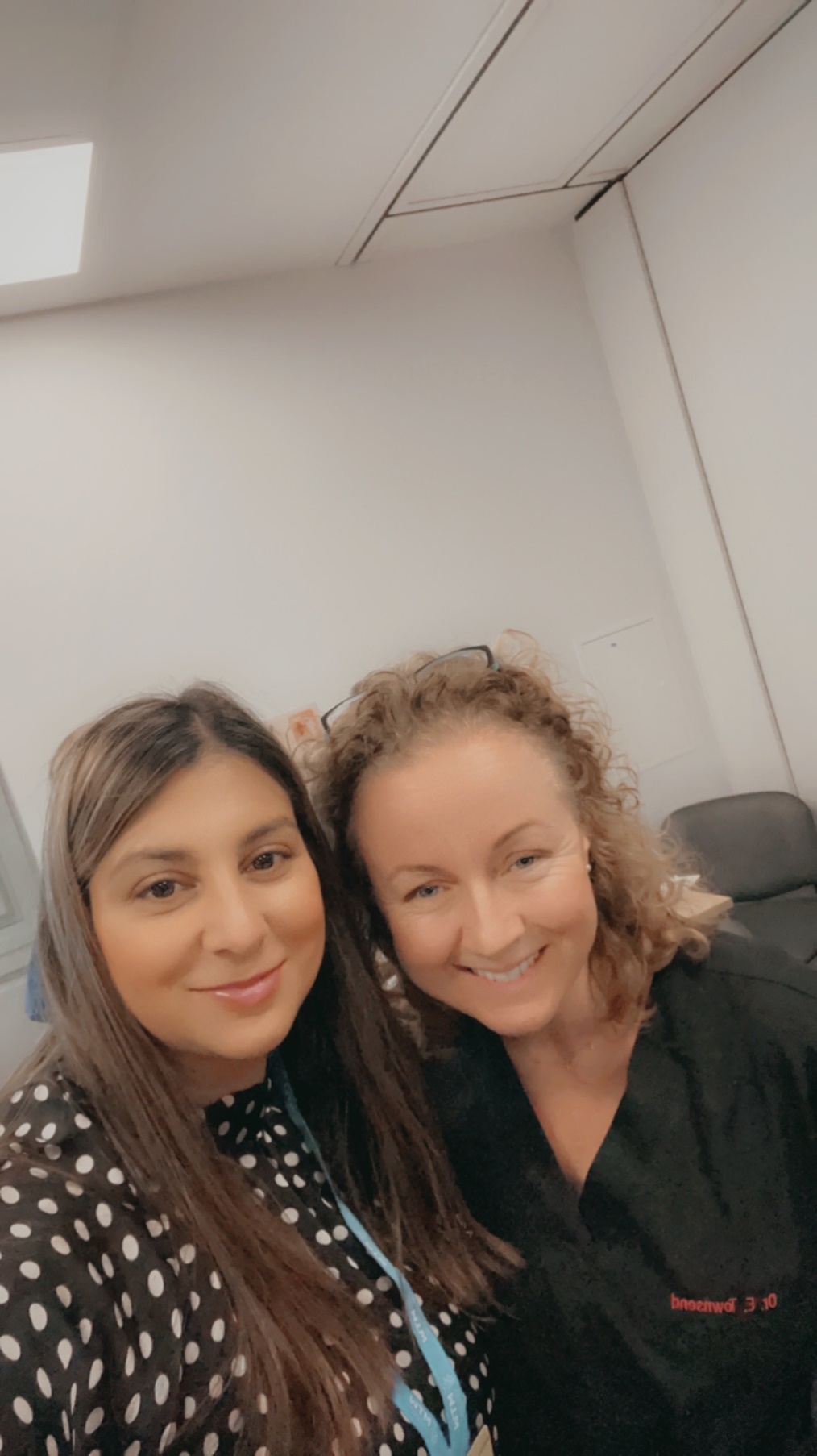 2 women taking a selfie